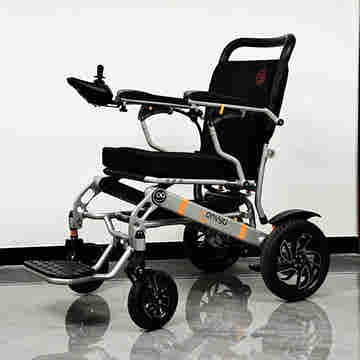 Okay so real talk about this "M" button thing on the controller? It's low-key genius.